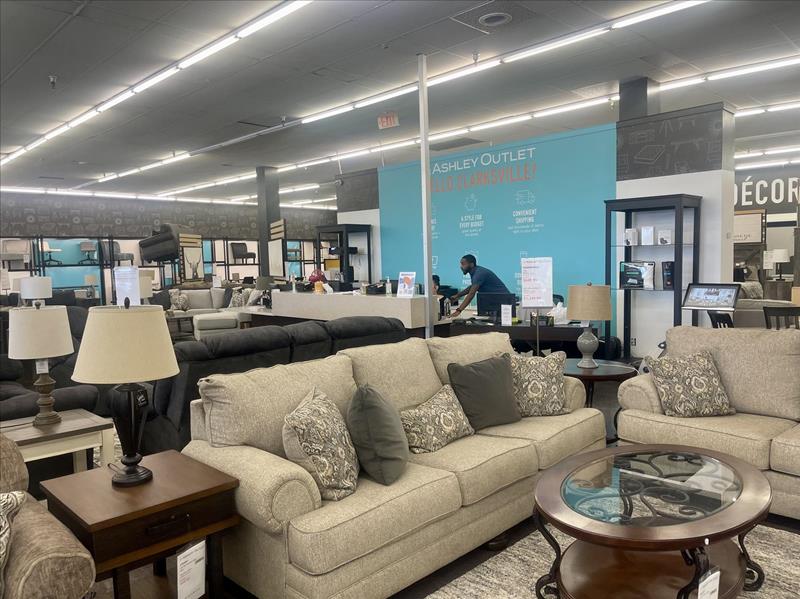 Ashley Outlet Clarksville, TN